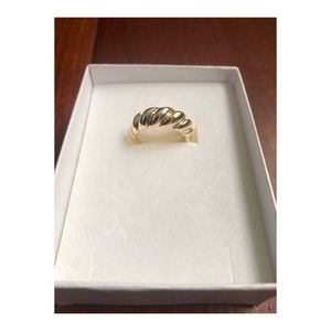 MEJURI CROISSANT INSPIRED RING